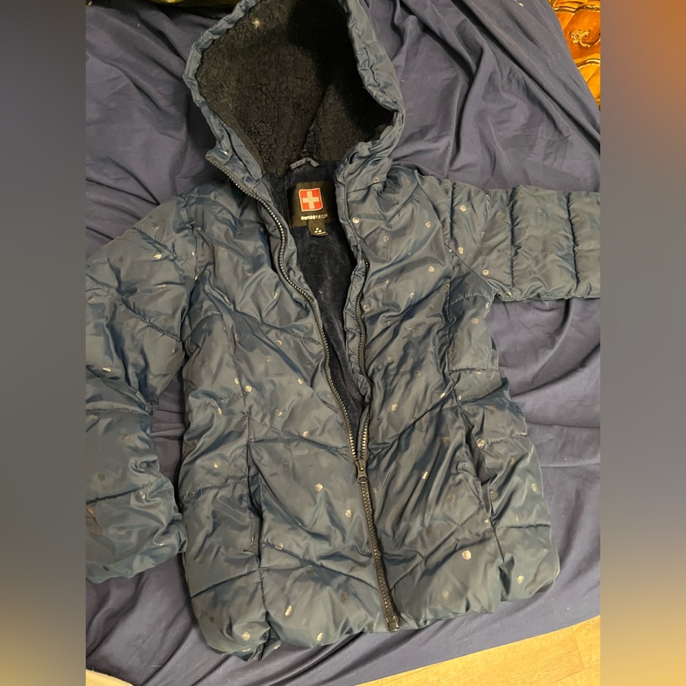 Swiss Tech Navy Puffer Jacket with Hood